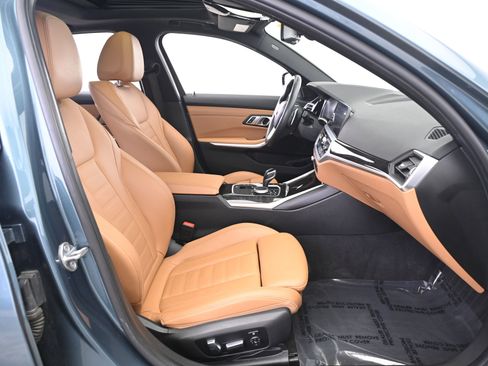 Used 2019 BMW 330i xDrive Sedan w/ Premium Package image 23
