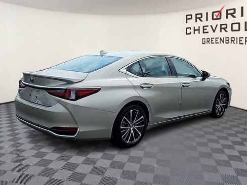 Used 2025 Lexus ES 300h w/ Premium Package FWD image 8