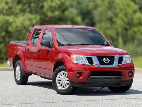 Used 2016 Nissan Frontier SV w/ SV Value Truck Package RWD image 13