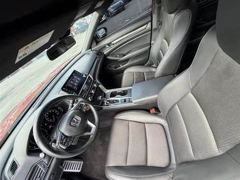 Used 2022 Honda Accord Sport image 10