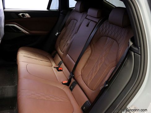 Used 2026 BMW X6 xDrive40i w/ Climate Comfort Package image 24