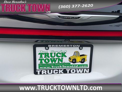 Used 2025 Chrysler Pacifica Select FWD image 37