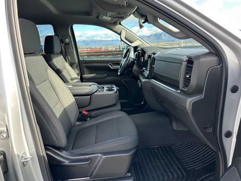 Used 2022 Chevrolet Silverado 1500 RST image 10