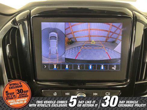 Used 2021 Chevrolet Traverse LT w/ LT Premium Package image 39