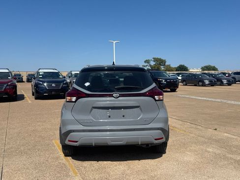 Certified 2024 Nissan Kicks SV FWD image 15