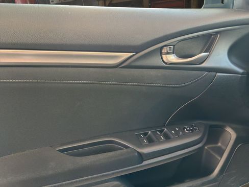 Used 2020 Honda Civic EX image 17