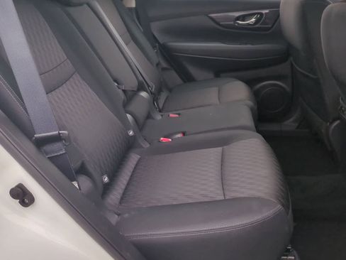 Used 2018 Nissan Rogue S AWD/4WD image 19