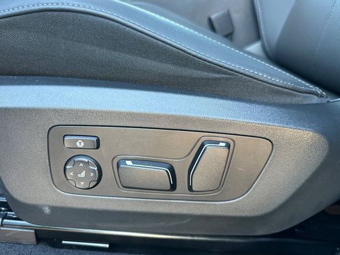 Used 2025 BMW X3 xDrive30i w/ Premium Package image 14