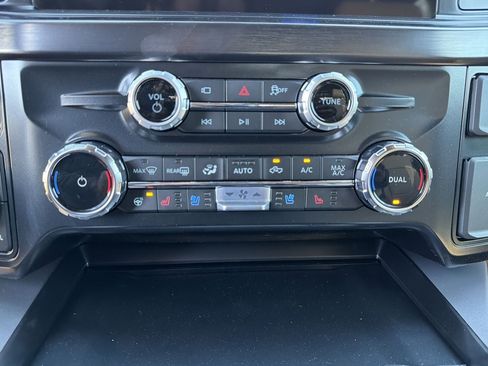 New 2025 Ford F350 Lariat w/ Lariat Ultimate Package AWD/4WD image 16