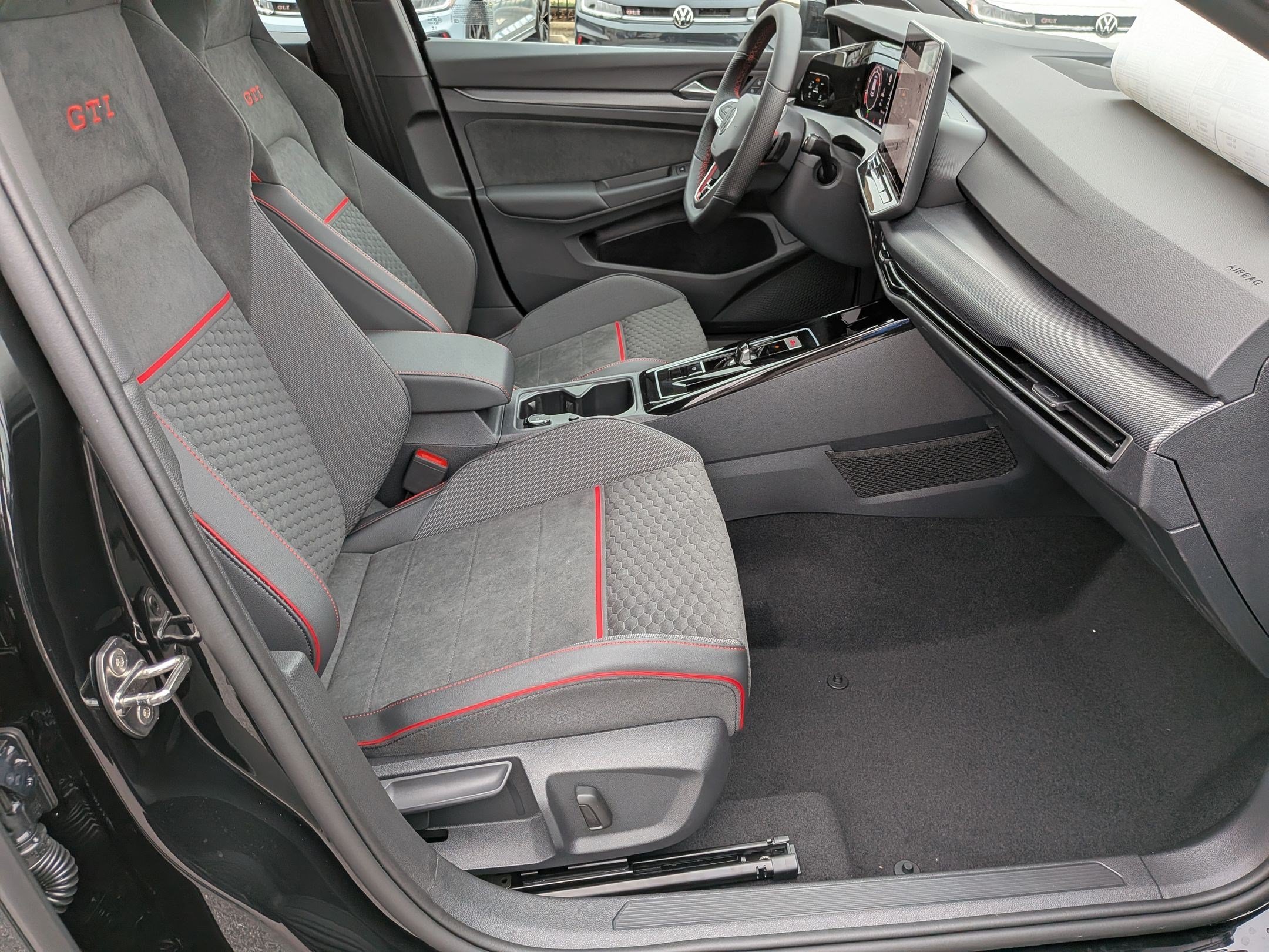 New 2026 Volkswagen GTI SE FWD image 35