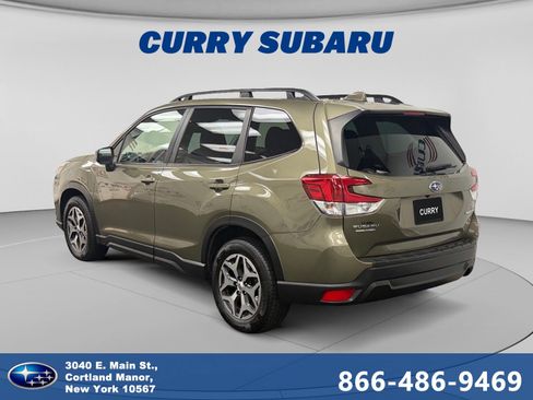 Certified 2023 Subaru Forester Premium AWD/4WD image 3