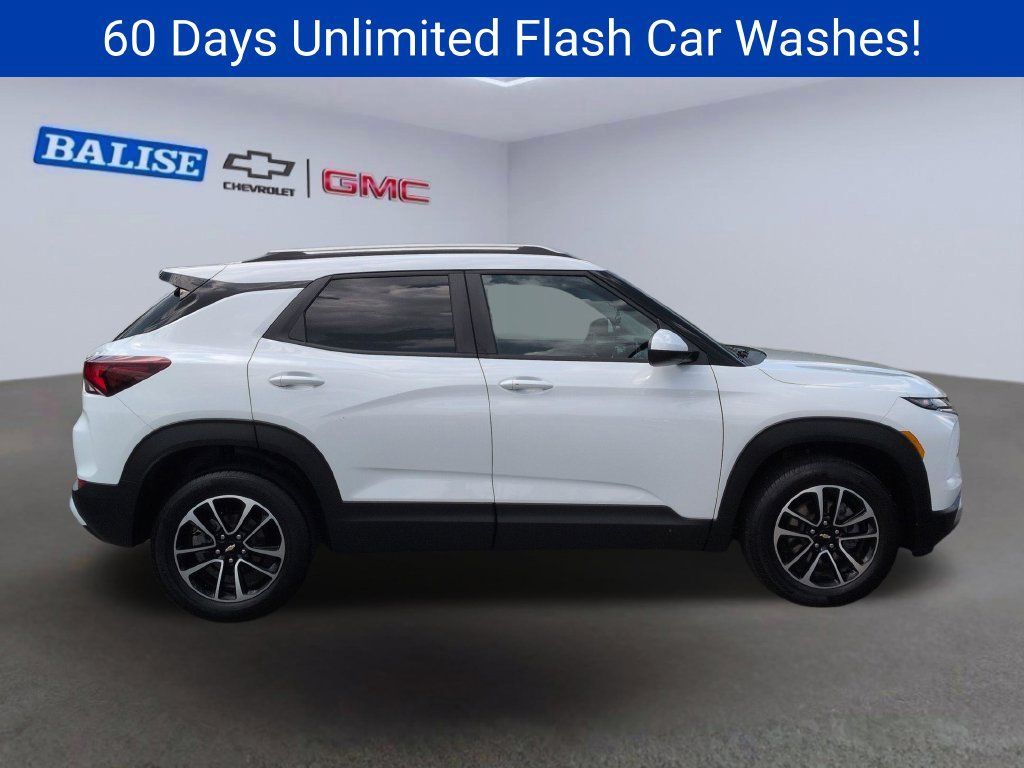Certified 2024 Chevrolet TrailBlazer LT AWD/4WD image 3