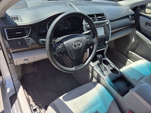 Used 2015 Toyota Camry LE FWD image 16