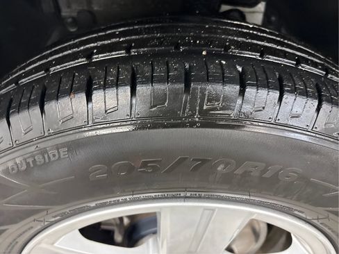 Used 2019 Chevrolet Trax LT w/ LT Convenience Package image 32