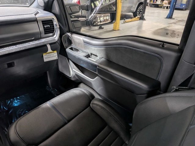 Used 2025 Ford F250 Platinum AWD/4WD image 17