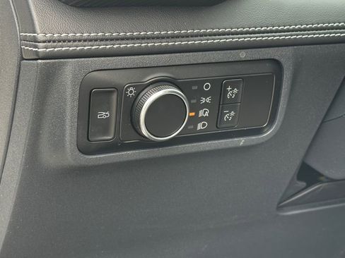 Used 2024 Ford Mustang Premium image 19