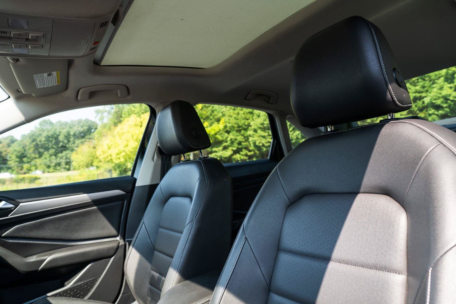 Used 2021 Volkswagen Jetta SE FWD image 19