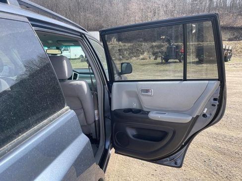 Used 2004 Toyota Highlander 2WD V6 image 28