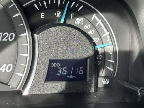 Used 2015 Toyota Camry LE image 33