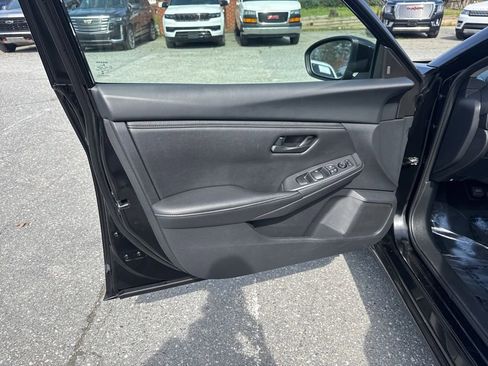 Used 2025 Nissan Sentra S image 22