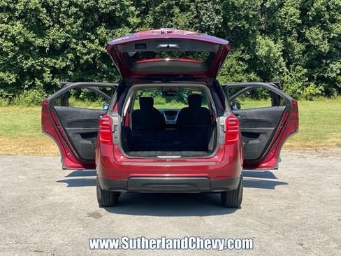 Used 2017 Chevrolet Equinox LT w/ Convenience Package AWD/4WD image 38