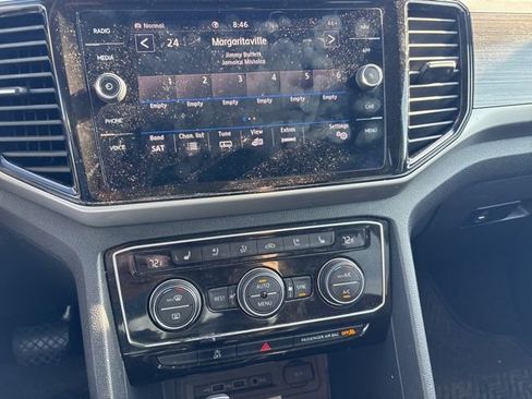 Used 2021 Volkswagen Atlas SEL Premium image 9