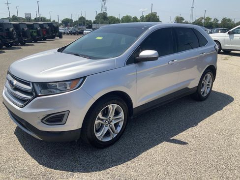 Used 2017 Ford Edge Titanium w/ Equipment Group 301A AWD/4WD image 4