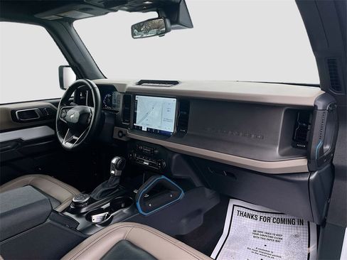 Used 2024 Ford Bronco Wildtrak image 29