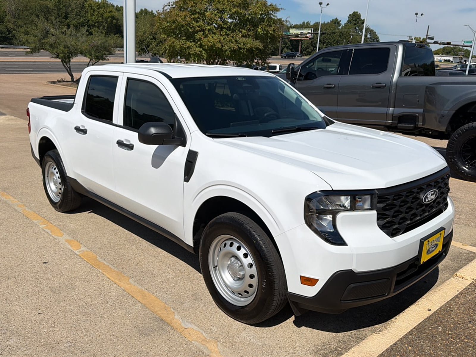 Used 2026 Ford Maverick XL FWD image 1