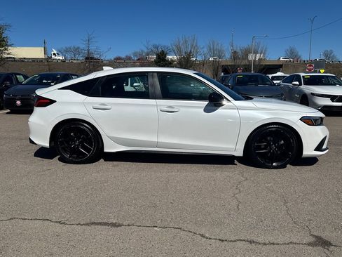 Used 2024 Honda Civic Sport image 9