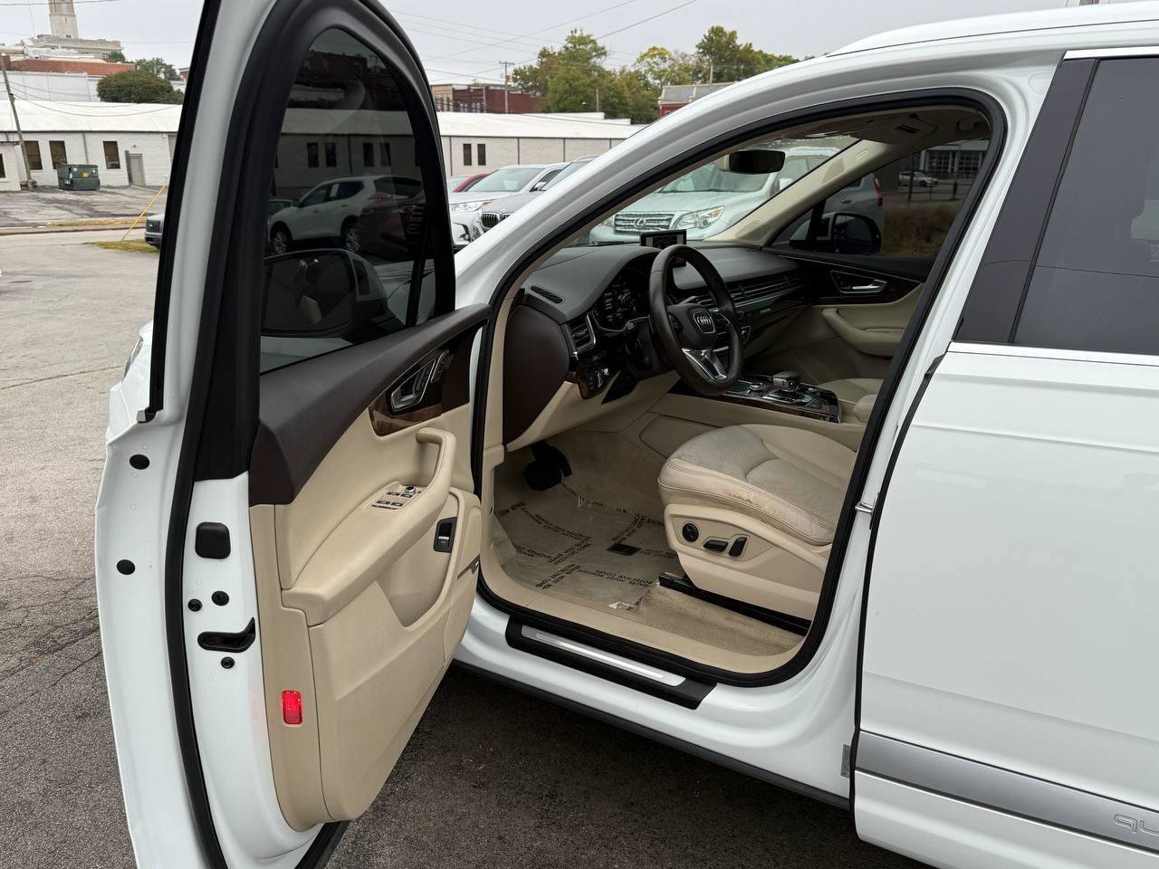 Used 2017 Audi Q7 3.0T Prestige AWD/4WD image 14
