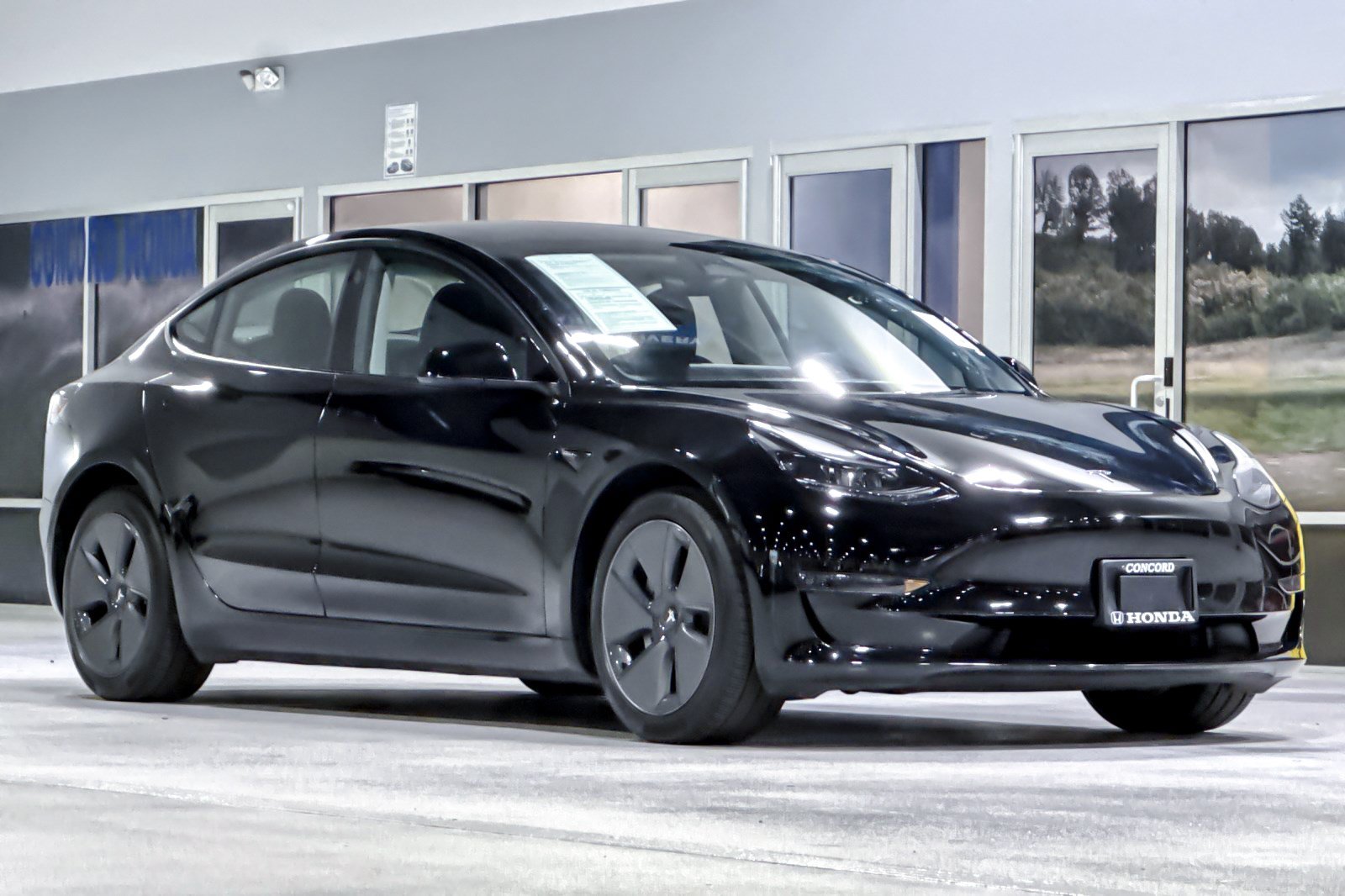Used 2023 Tesla Model 3 Standard Range RWD image 7