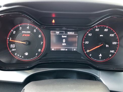 Used 2024 Chevrolet Trax RS w/ Driver Confidence Package FWD image 31