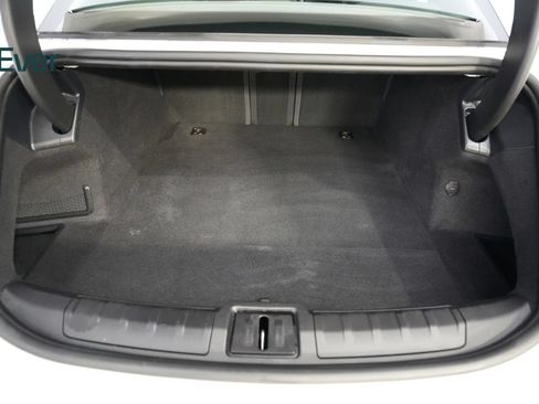 Used 2023 Porsche Taycan RWD image 8