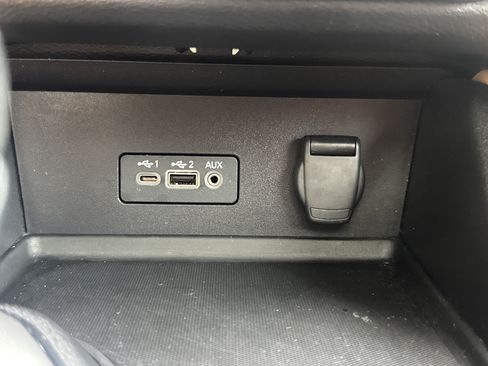 Used 2023 Nissan Sentra SV w/ SV Premium Package FWD image 14
