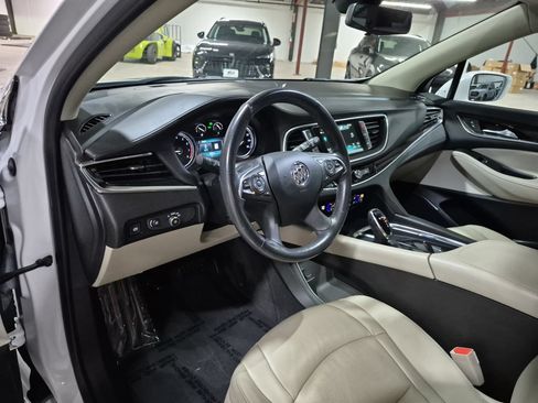 Used 2019 Buick Enclave Premium AWD/4WD image 11