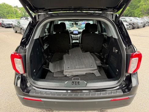 Used 2023 Ford Explorer XLT AWD/4WD image 27