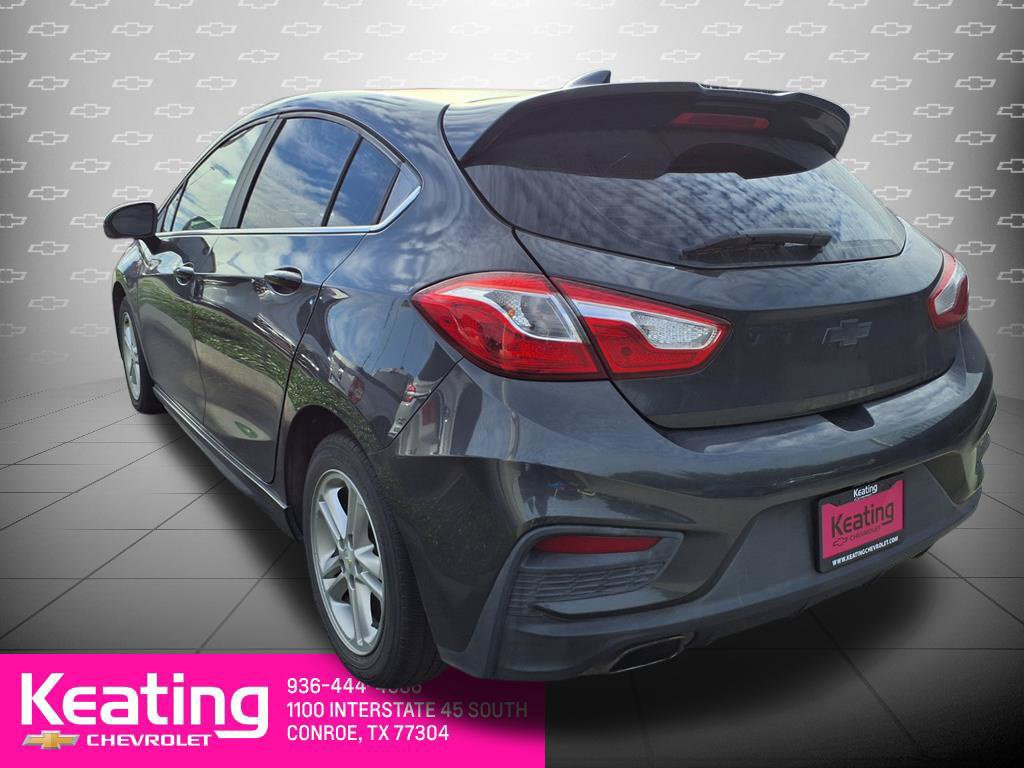 Used 2017 Chevrolet Cruze LT w/ Convenience Package FWD image 2