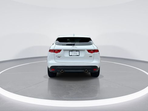 Used 2019 Jaguar F-PACE Prestige image 7