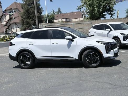 New 2026 Kia Sportage EX w/ EX Panorama Roof Package FWD image 3