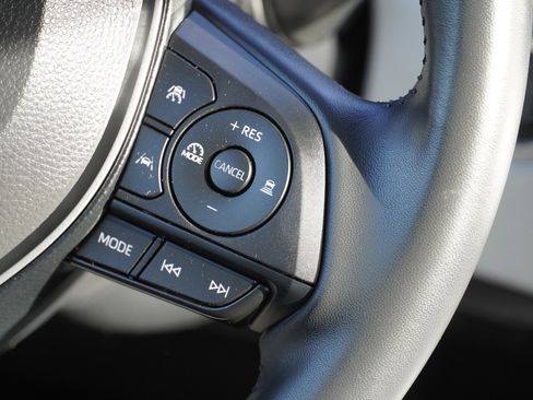 Certified 2024 Toyota Corolla SE image 28