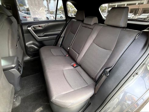 Used 2022 Toyota RAV4 SE w/ SE Grade Weather Package image 18