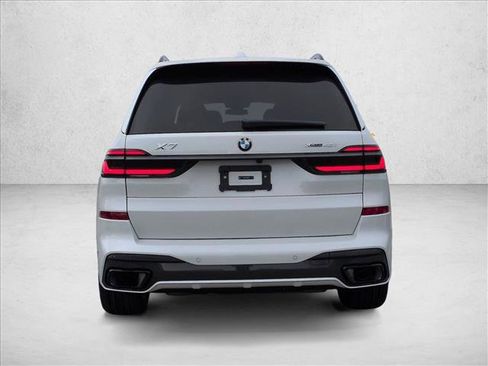 New 2026 BMW X7 xDrive40i w/ M Sport Package image 8