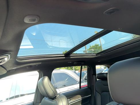 New 2025 Jeep Grand Cherokee Limited image 8