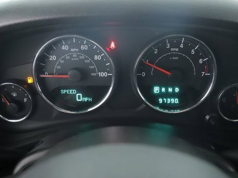 Used 2014 Jeep Wrangler Unlimited Sahara w/ Connectivity Group image 19