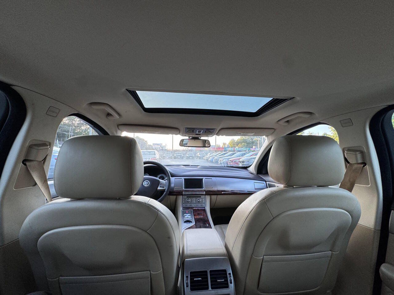 Used 2009 Jaguar XF Premium RWD image 13