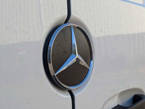 Used 2024 Mercedes-Benz Sprinter 3500 image 20