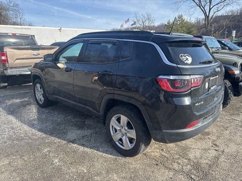 Certified 2022 Jeep Compass Latitude w/ Convenience Group image 3