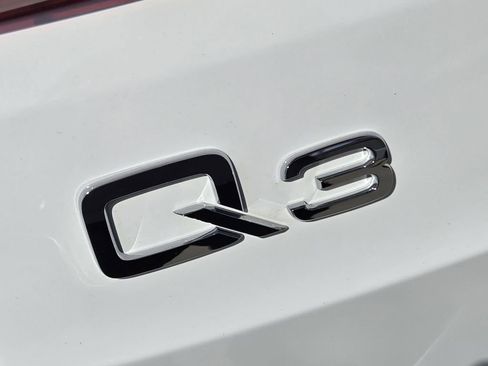 Certified 2025 Audi Q3 2.0T Premium w/ Convenience Package image 15