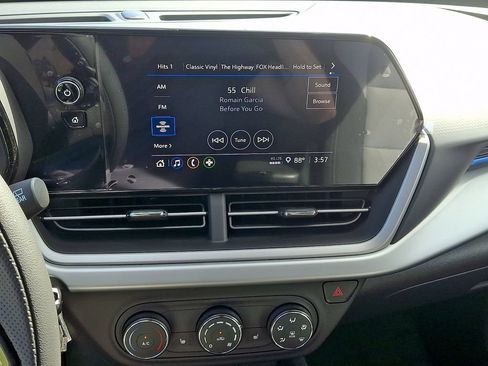 New 2026 Chevrolet Trax LS w/ LS Convenience Package FWD image 11